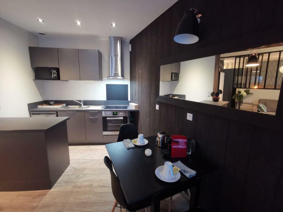 Au Saint Martin Apartment Cholet Exterior photo